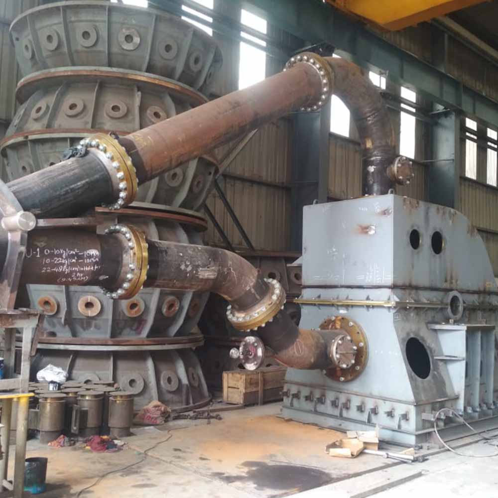 Pelton turbine housing